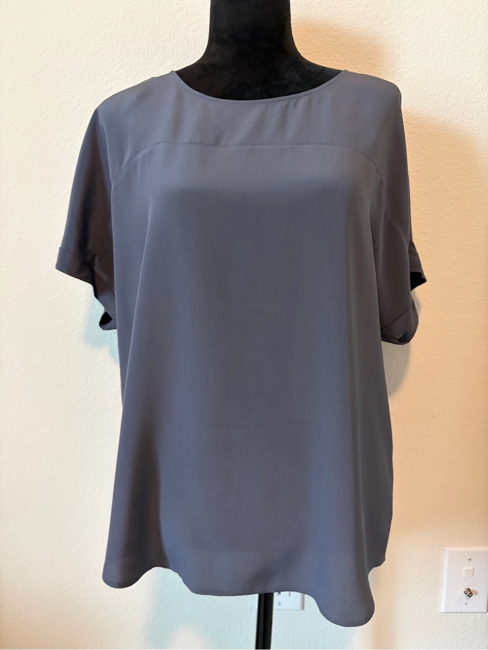 Madewell 100% Silk Top Blouse, Gray Charcoal, Loose fit, Short sleeve M